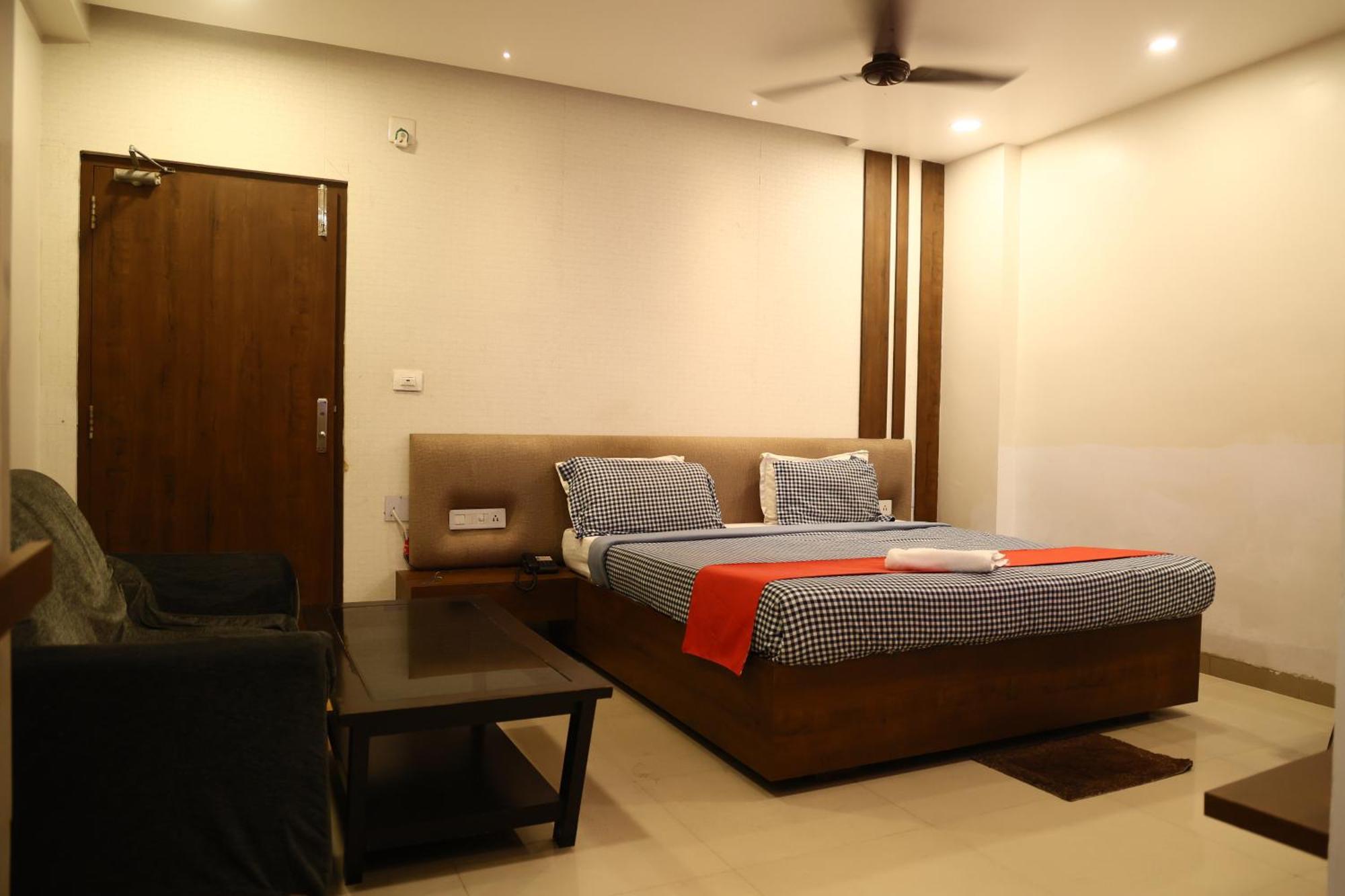 Hotel Bhubaneswari Classic Brahmapur Екстер'єр фото