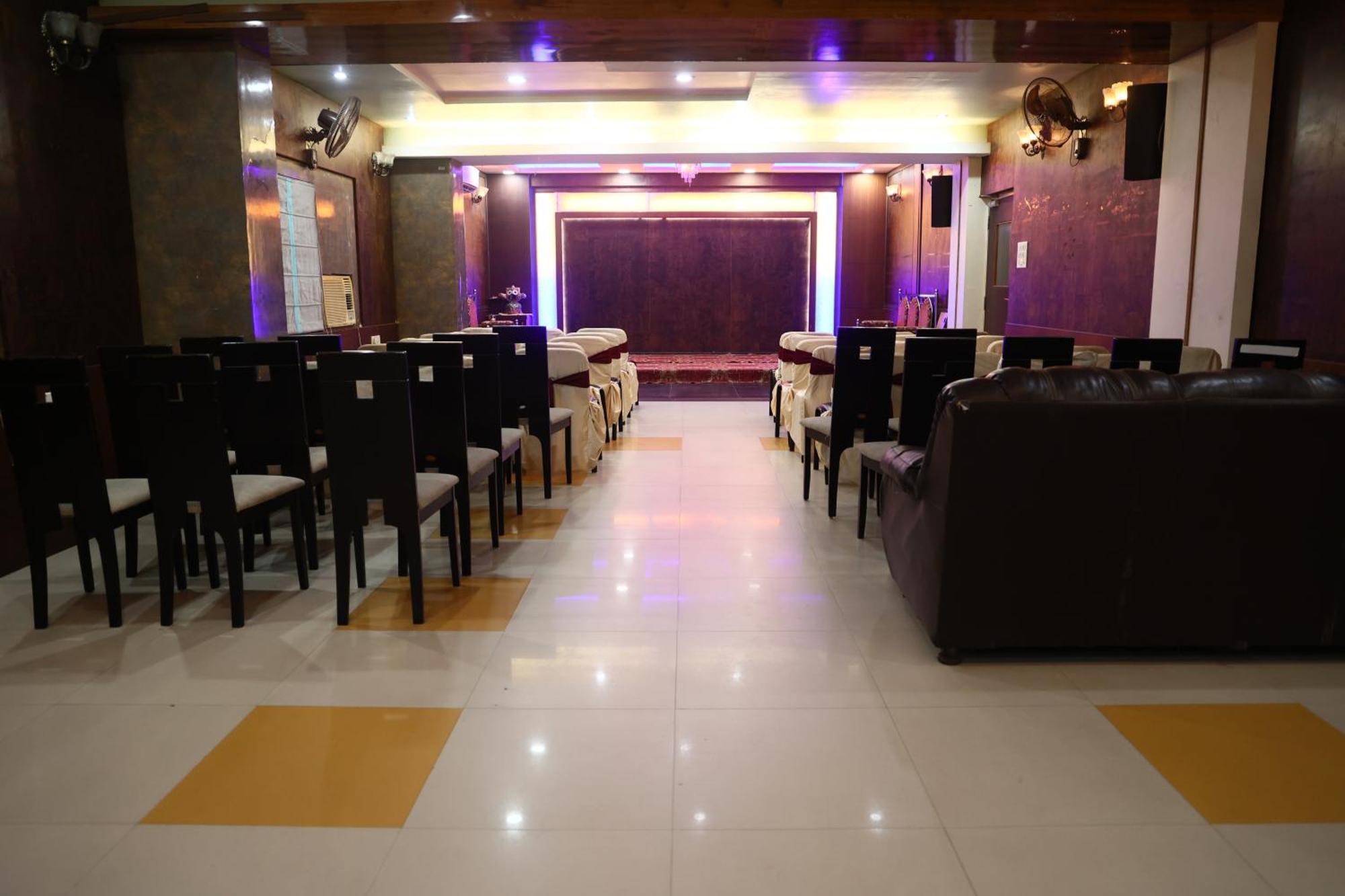 Hotel Bhubaneswari Classic Brahmapur Екстер'єр фото