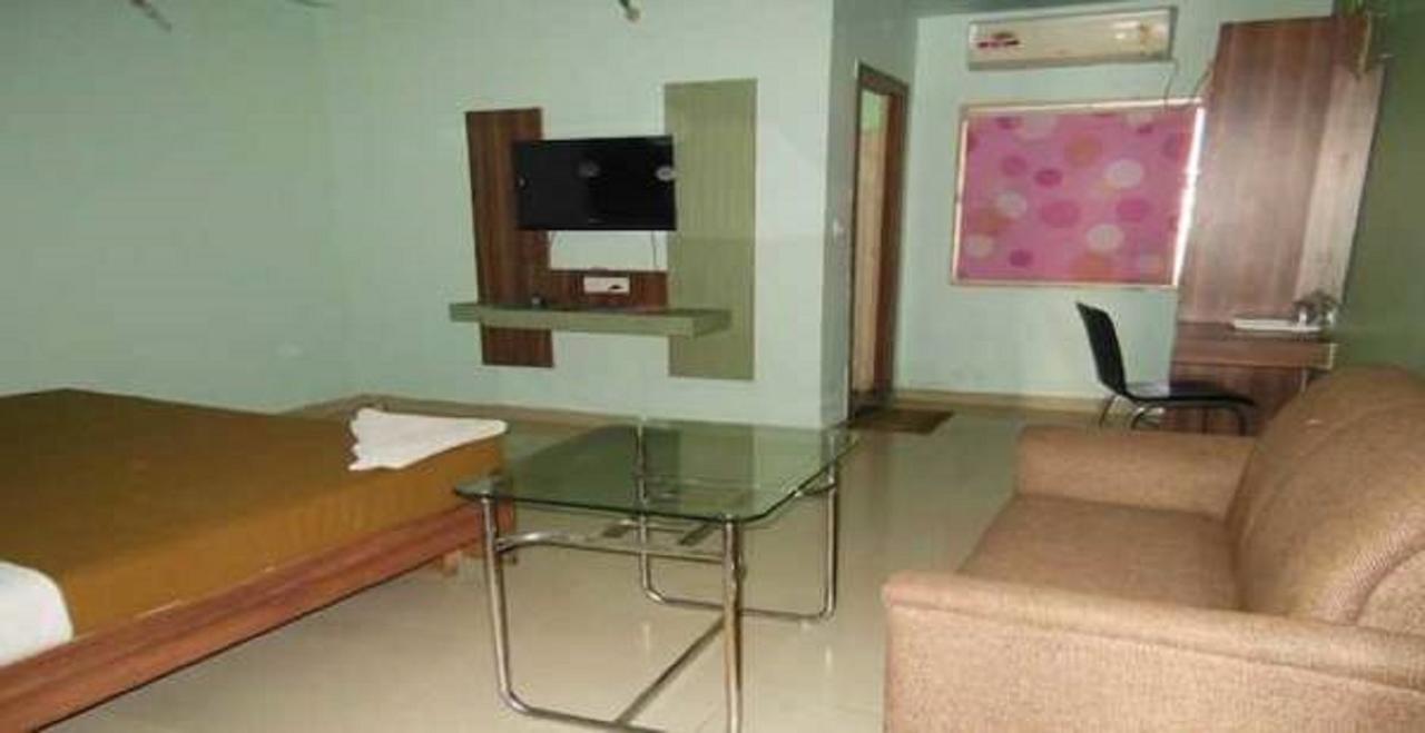 Hotel Bhubaneswari Classic Brahmapur Екстер'єр фото