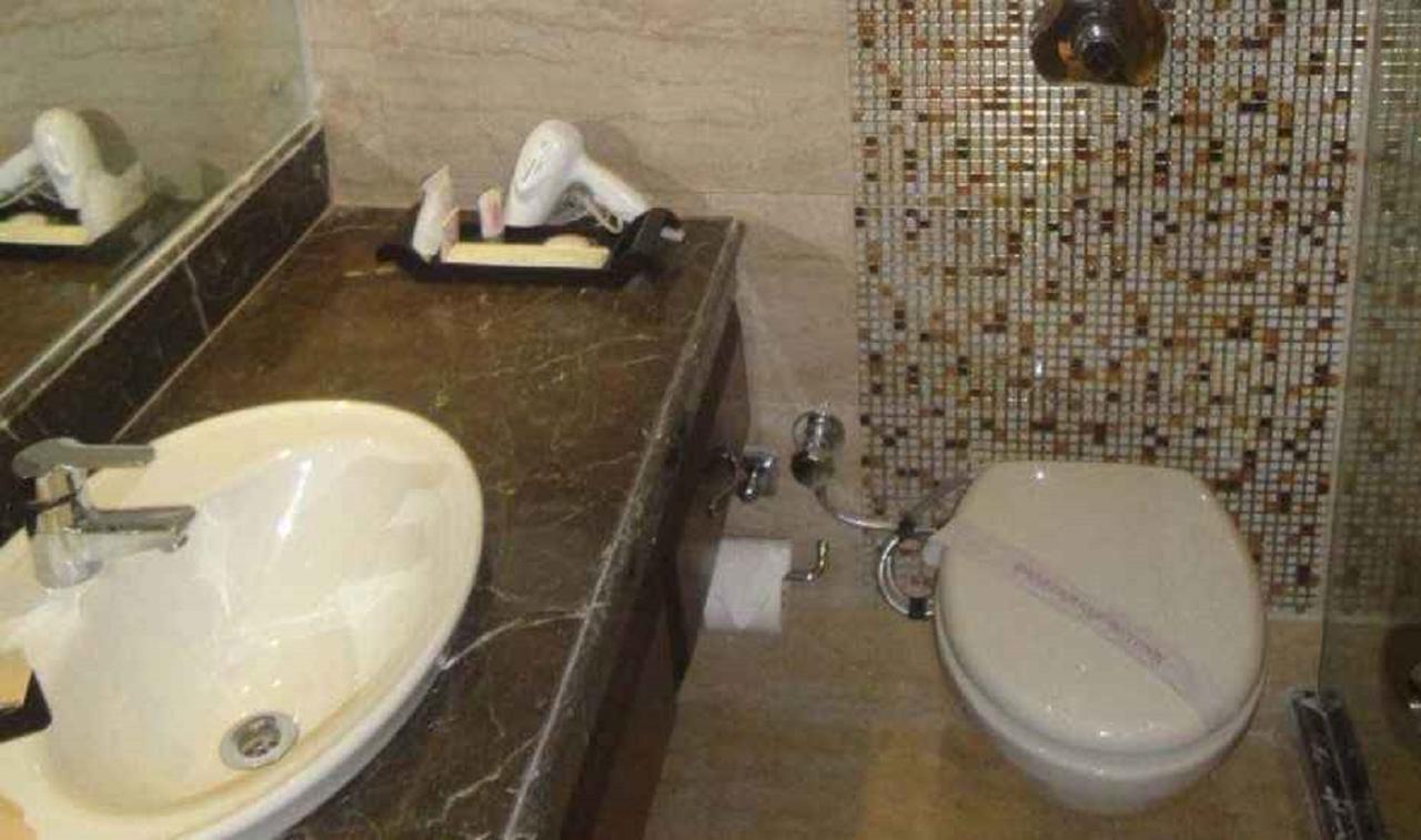 Hotel Bhubaneswari Classic Brahmapur Екстер'єр фото