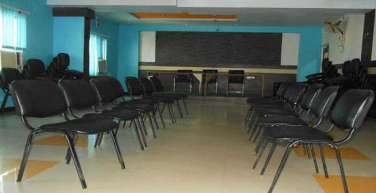 Hotel Bhubaneswari Classic Brahmapur Екстер'єр фото