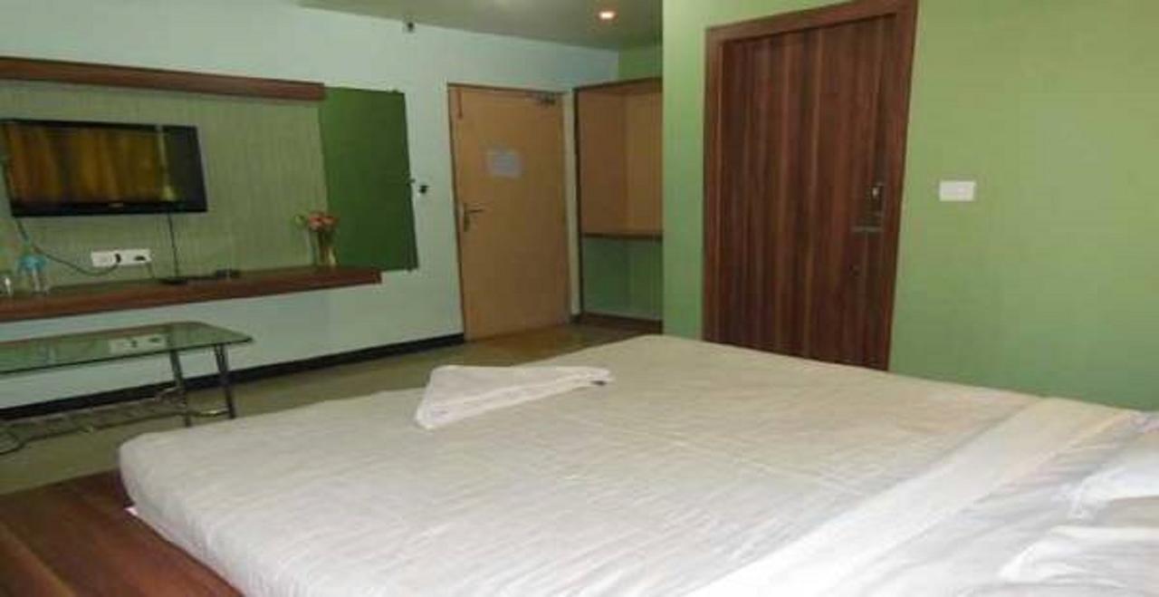Hotel Bhubaneswari Classic Brahmapur Екстер'єр фото