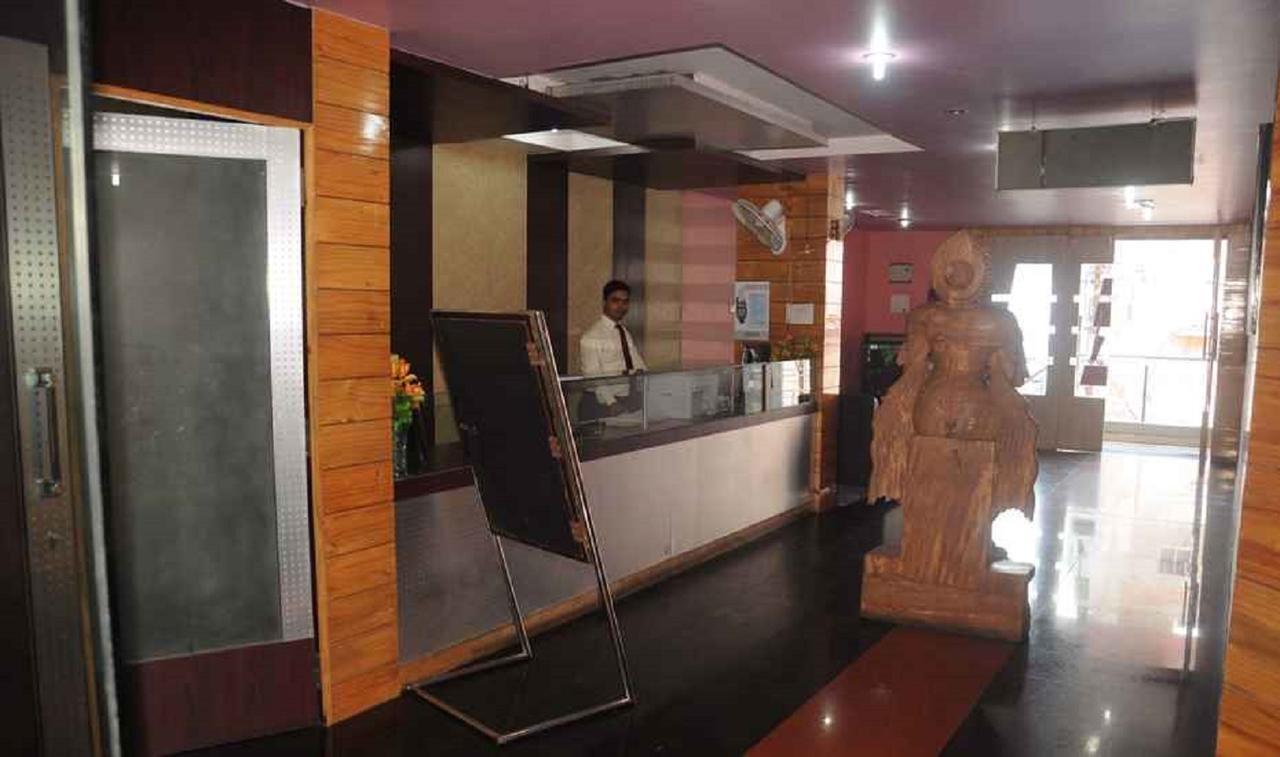 Hotel Bhubaneswari Classic Brahmapur Екстер'єр фото