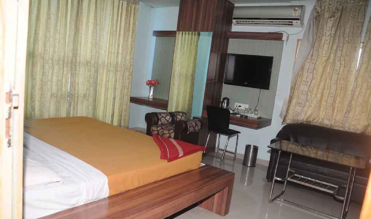 Hotel Bhubaneswari Classic Brahmapur Екстер'єр фото